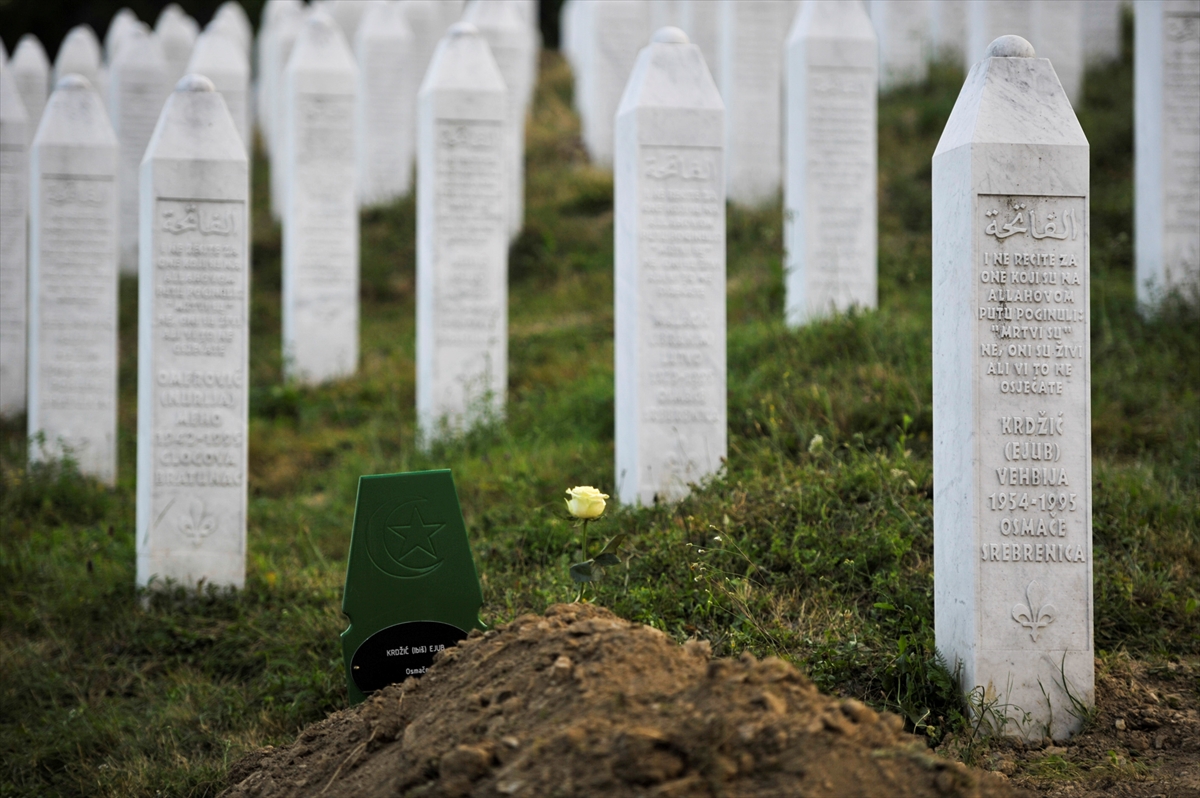 Srebrenitsa kurbanlarının yattığı Potoçari yine sessiz