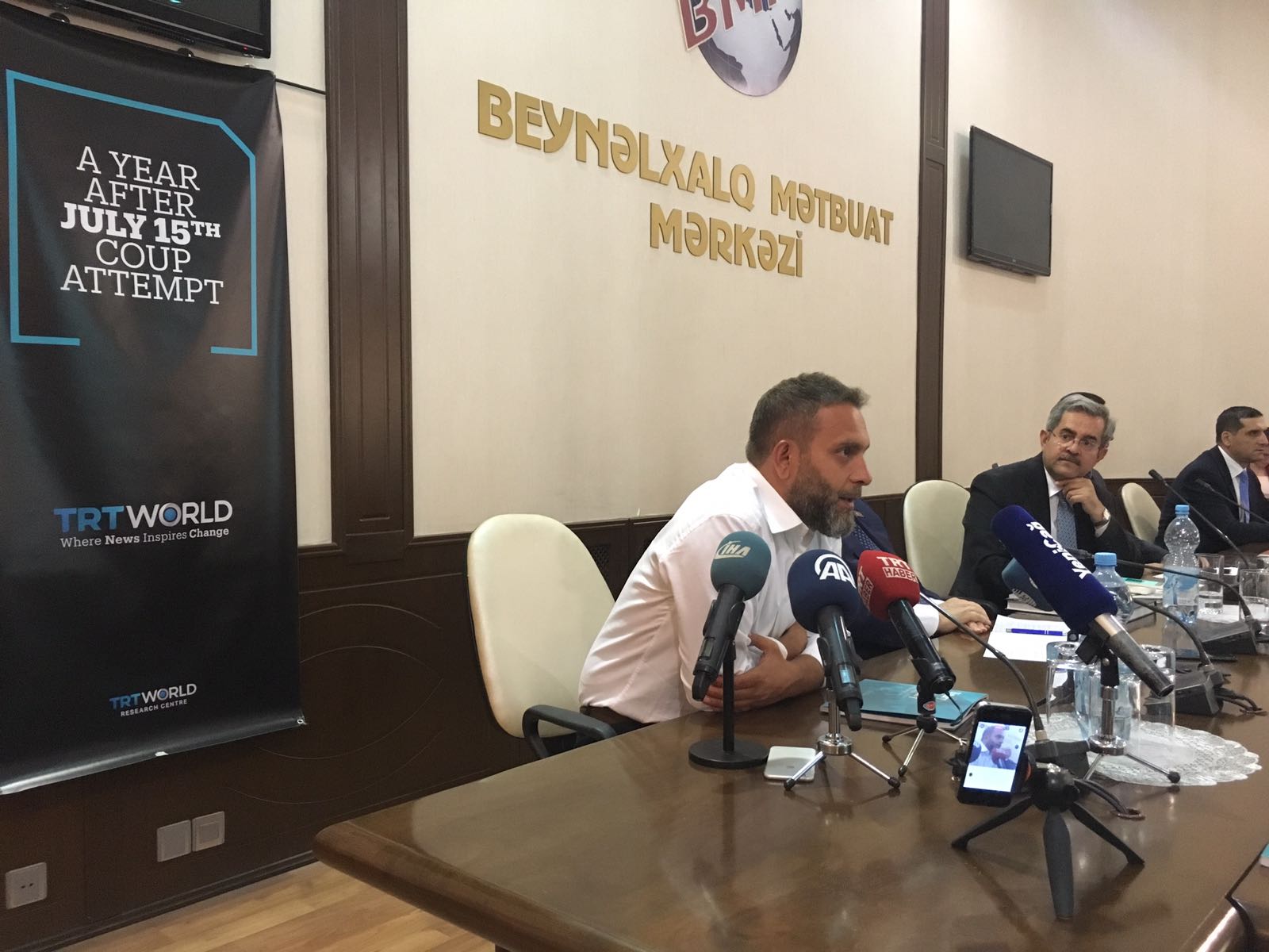 TRT World, 15 Temmuz panellerinin ilkini Bakü'de yaptı
