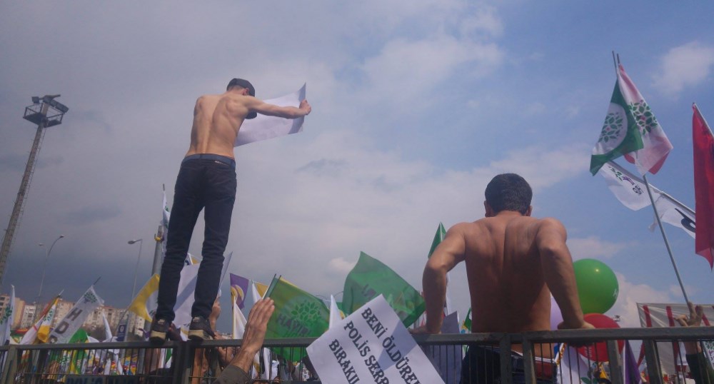 HDP, Kadıköy'de 'hayır' mitingi yaptı