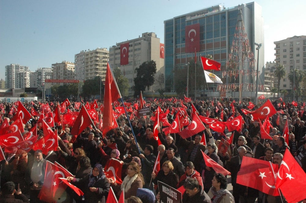 Adana'da teröre lanet yürüyüşü
