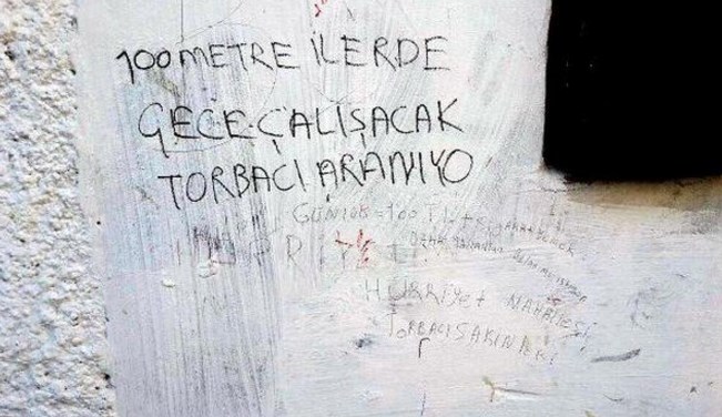 Adana'da duvar yazısıyla torbacı arıyorlar