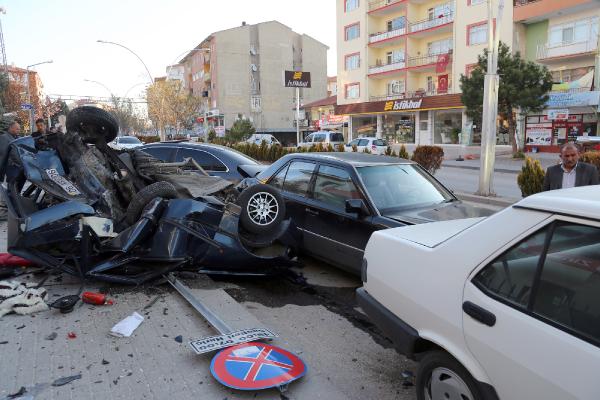 Ankara'da aşırı hız kazasında ortalık savaş alanına döndü