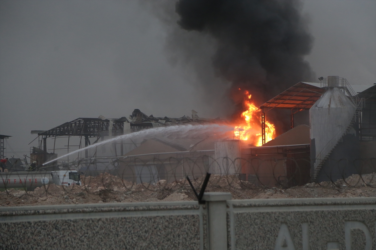 Adana'da kimya fabrikasında yangın