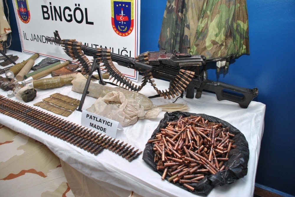 Bingöl’de PKK’nın silah deposu ele geçirildi