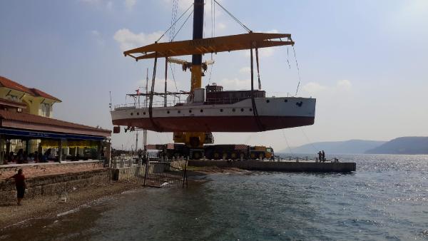 Atatürk'ün gezi teknesi M/G Acar Çanakkale'de 