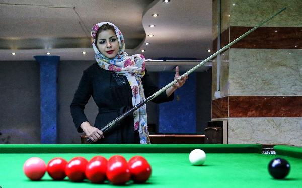 İran’dan kadın bilardo takımına kıyafet cezası