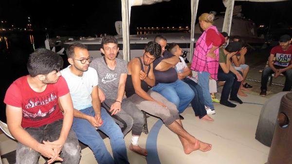 Botları batan Suriyeli kaçakları sahil güvenlik kurtardı