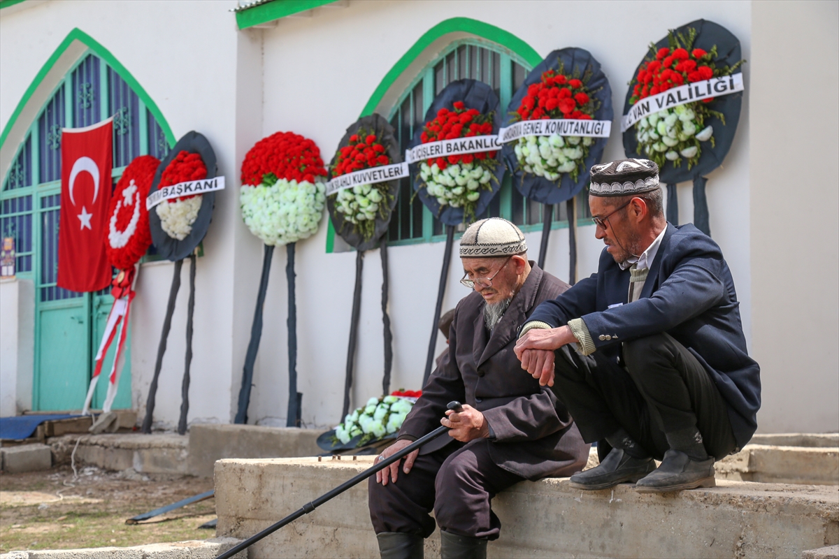 Şehit Kırgız Türkü şehit son yolculuğuna uğurlandı
