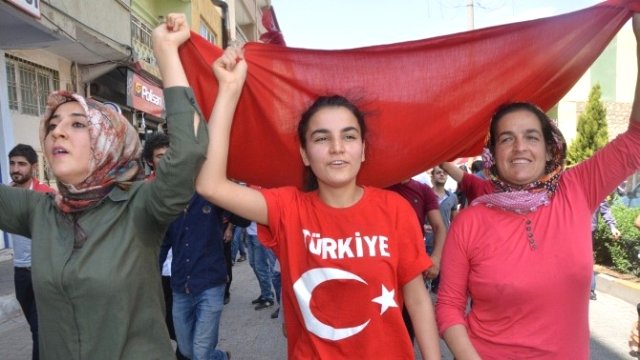 Mardin'de teröre tepki yürüyüşü