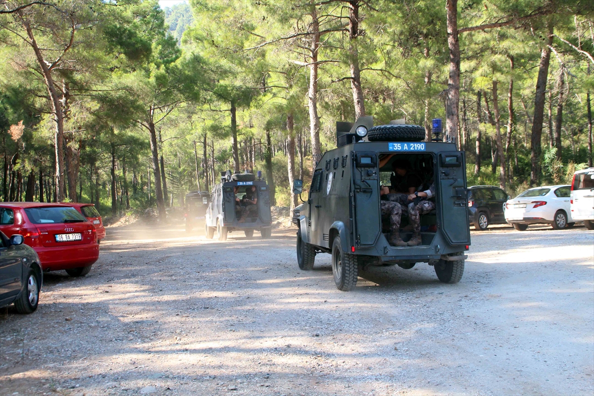 Marmaris'te 3 darbeci asker yakalandı