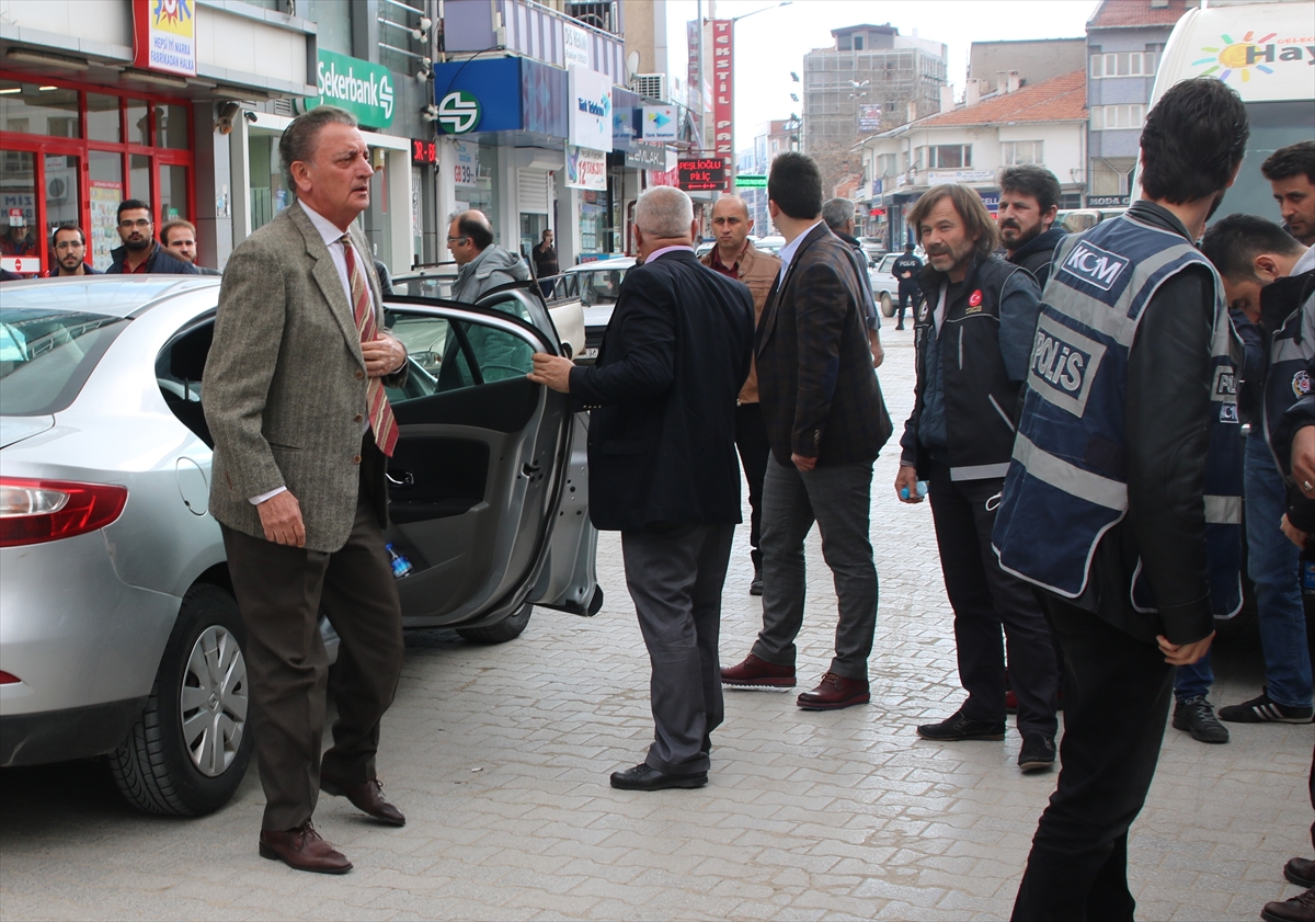 Konya'da CHP'li Hüsnü Bozkurt'a tepki