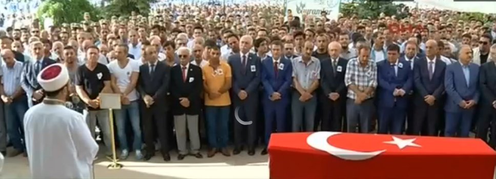 Kılıçdaroğlu Artvin şehidinin cenazesinde