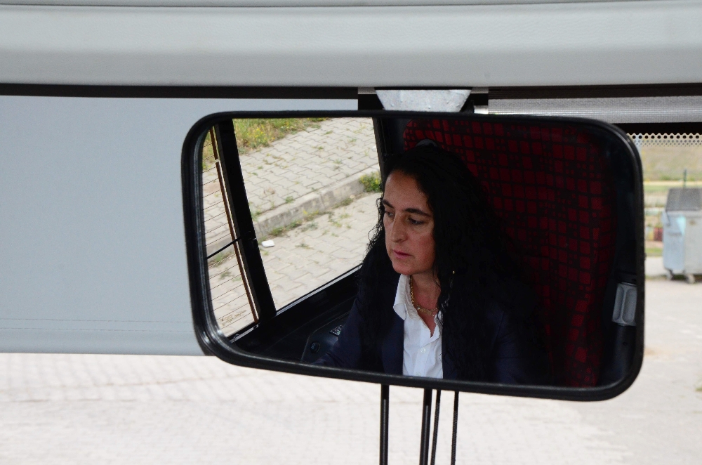 Eskişehir'in kadın şoförü: Kimse bana oğlunu vermiyor
